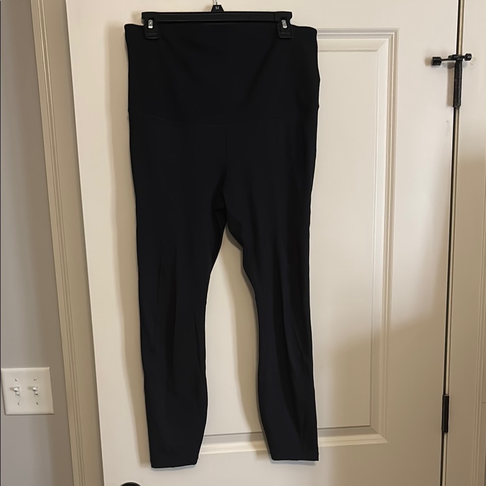 GapFit Maternity Black Women's Leggings